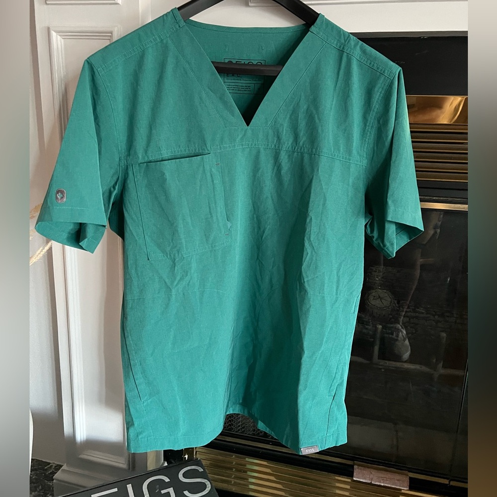 FIGS LIMITED EDITION Marine Environmentally Awesome Collection (EAC) Scrub Shirt